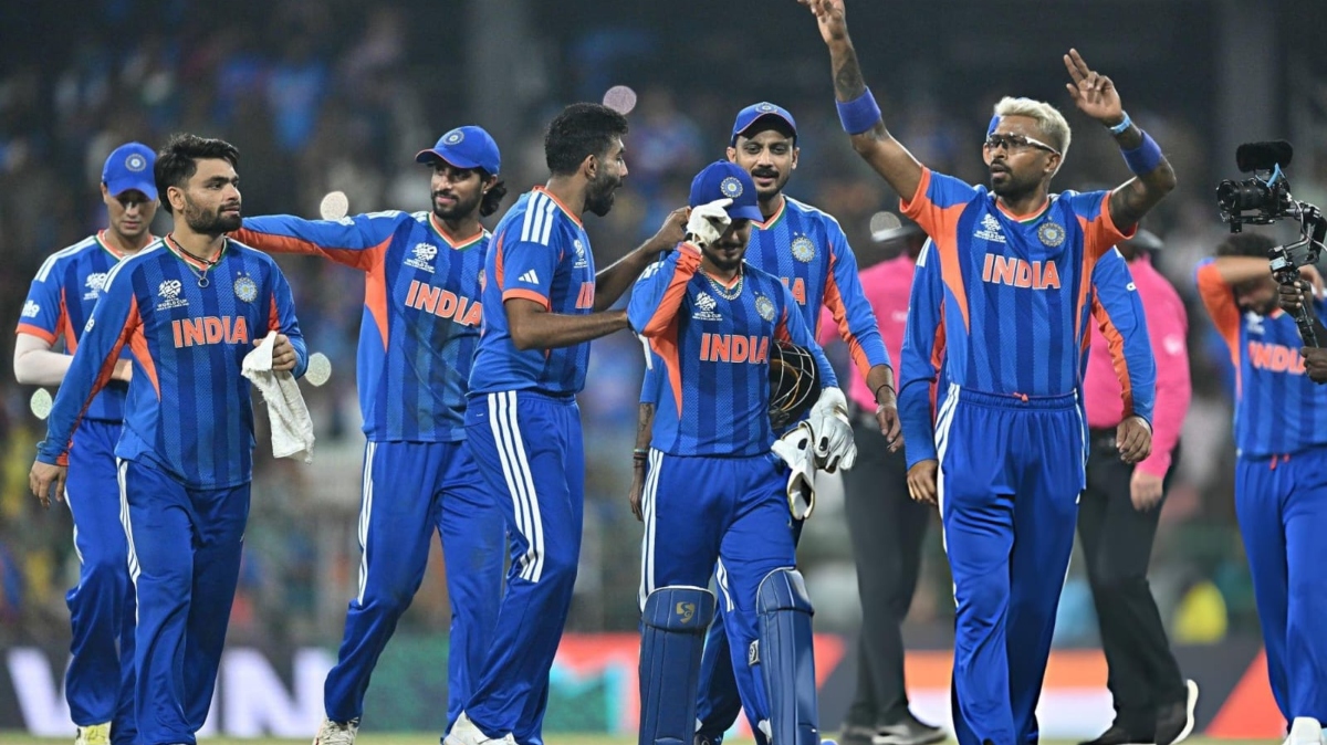 भारत ने पाकिस्तान को 61 रनों से हराया, बोलिंग की भूलों से खुद डूबी पाक टीम